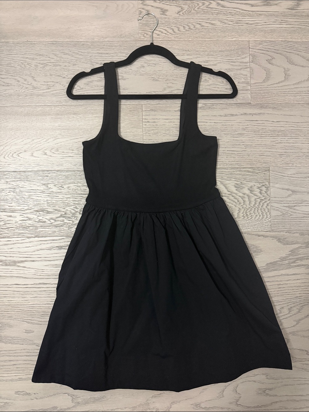 Dynamite Black Sleeveless Scoop-Neck Mini Dress